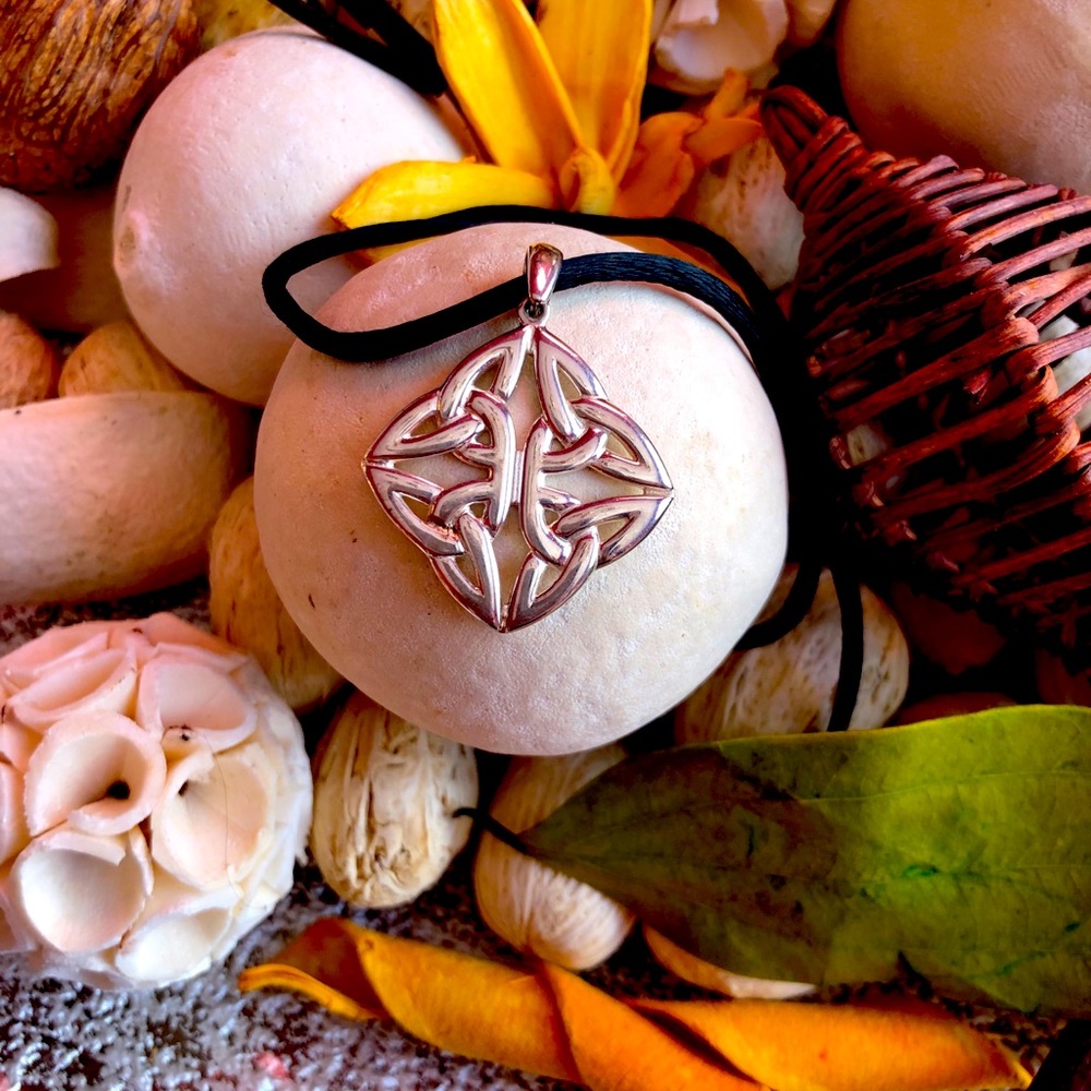 Silver Celtic Pendant for necklace